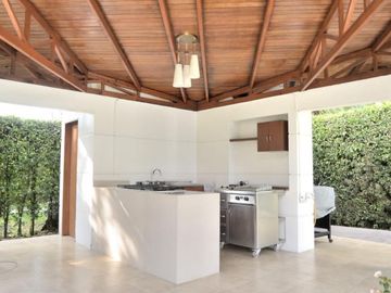 casa condominio en venta en pance. Cod V12270