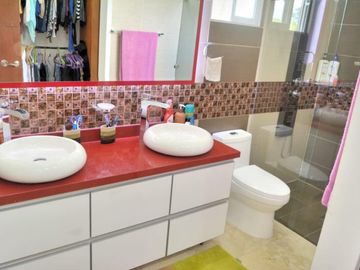 casa condominio en venta en pance. Cod V12270
