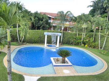 casa condominio en venta en pance. Cod V12270