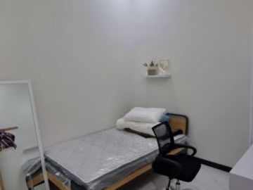 Rumah cantik full renovasi 2 lantai di Benda pamulang