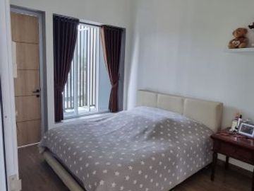 Rumah cantik full renovasi 2 lantai di Benda pamulang