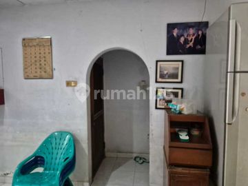 Rumah Tua bisa Dibangun Ulang untuk Rumah Tinggal Maupun Kosan di Taman Kota Jakarta Barat