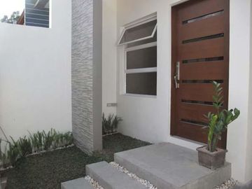 House and Lot in QC Visayas Ave for