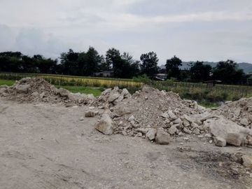 Di Daerah Istimewa Yogyakarta Rumah dekat Candi Prambanan