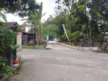 Di Daerah Istimewa Yogyakarta Rumah dekat Candi Prambanan