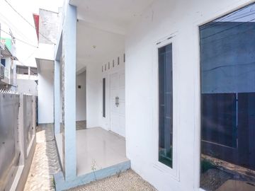 Rumah Strategis 14 Menit ke RSUD Pasar Minggu LT 102 Bisa KPR J-48248