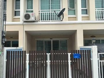 3 Bedroom House for sale at Glory House 2