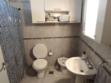 Depto.tipo casa de 6 ambientes en Venta en Almagro