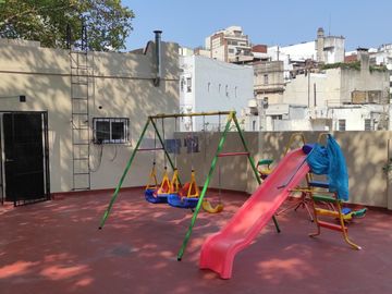Depto.tipo casa de 6 ambientes en Venta en Almagro