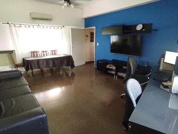 Depto.tipo casa de 6 ambientes en Venta en Almagro