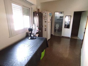 Depto.tipo casa de 6 ambientes en Venta en Almagro