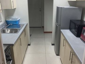 THE COLUMNS LEGAZPI VILLAGE MAKATI 1BR P35K/MO FURNISHED