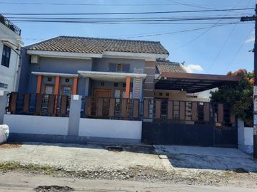 Rumah dijual baturan fajar indah