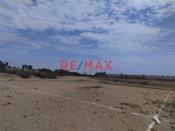 🏖️ ¡Asegura tu Inversión en Puerto Morín! Lote Comercial Ideal para Market en Condominio Privado de Playa 🏖️🌴

¿Buscas una ubicación estratégica par
