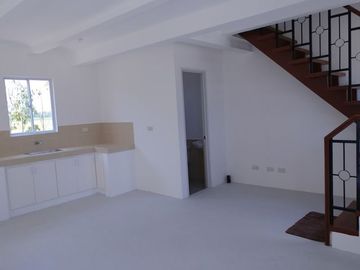 Cara Unit with Carport and Balconu in Camella/ Lessandra Pili - Dave