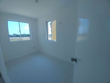 Cara Unit with Carport and Balconu in Camella/ Lessandra Pili - Dave