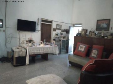 Rumah jl. Sarono Jiwo , Strategis