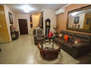 VENTA DE CASA EN BRISAS DEL GOLF PASEO DEL NORTE $450,000 #521