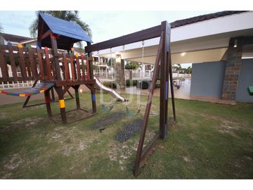VENTA DE CASA EN BRISAS DEL GOLF PASEO DEL NORTE $450,000 #521