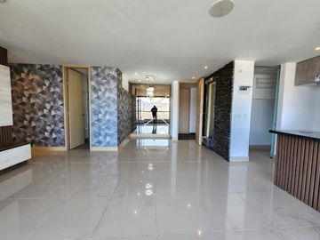 apartamento en arriendo en loma del indio. Cod A9434010