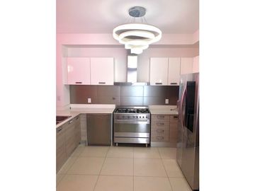 Se Vende Casa Moderna ¡Amoblada! en Panamá Pacifico