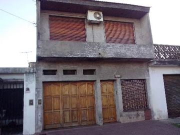 Casa PH en venta en Moron Sur
