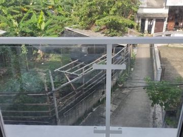 Hunian Nyaman 2 Lantai di Tanah Baru Depok 900 jt an (tina) Dekat Tol Kukusan