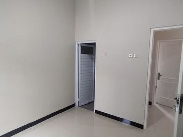 Rumah Baru siap huni 3 kamar tidur di Utara Pasar Cebongan