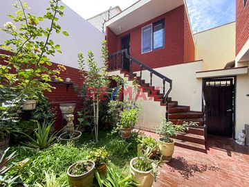 Venta De Dos Casas En Condominio