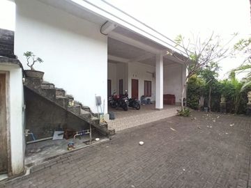 RUMAH KOST 5 KAMAR HARGA MIRING DI JIMBARAN DEKAT UDAYANA