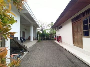 RUMAH KOST 5 KAMAR HARGA MIRING DI JIMBARAN DEKAT UDAYANA