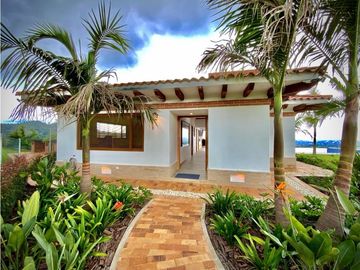 Venta Casa Campestre Infinity pool Parcelacion 10 minutos Llanogrande