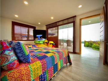 Venta Casa Campestre Infinity pool Parcelacion 10 minutos Llanogrande