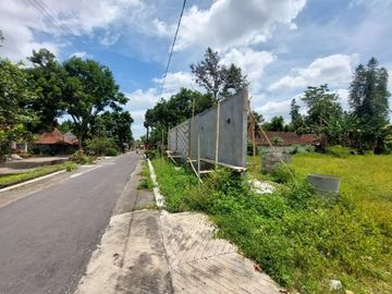 RUMAH MEWAH JOGJA UTARA 5 KAMAR BISA JADI GUESTHOUSE
