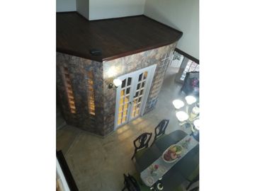 CASA AMOBLADA EN CERRO VIENTO