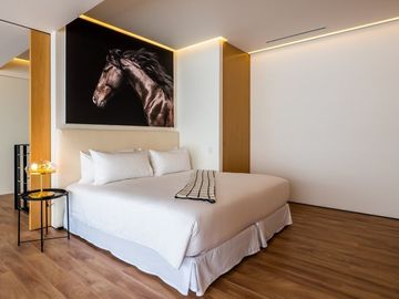 Pier 57 Unit 108