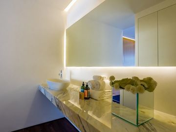Pier 57 Unit 108