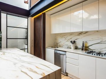 Pier 57 Unit 108