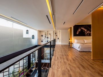 Pier 57 Unit 108