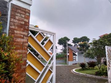 Rumah Sejuk di Dataran Tinggi Lembang, Banyak Spot Kece