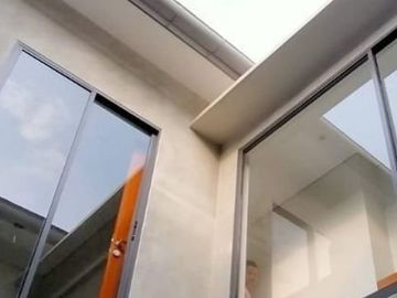 Rumah modern 2 lantai dalam lingkungan komplek megapolitan cinere