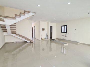 Casa en VENTA de 4 recamaras fracc Lomas Residencial