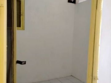 Disewakan Rumah Lokasi di Jl. Sanggar, Krembangan Selatan