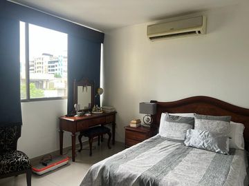 VENTA CASA EN CEIBOS OLIVOS 2 PISCINA (JLR)