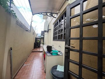 VENTA CASA EN CEIBOS OLIVOS 2 PISCINA (JLR)