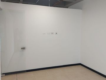 oficina en arriendo en chico norte ii. Cod A1105091