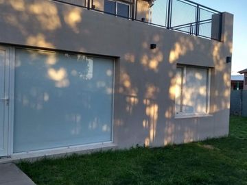 SE VENDE HERMOSA CASA en COUNTRY ZURITA