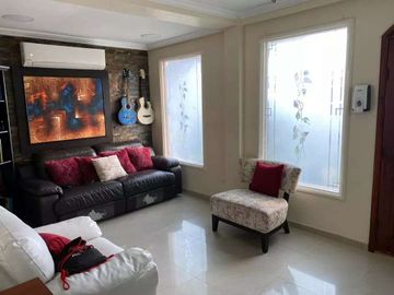 Venta de casa en Villa Club, cerca a la Aurora, via Puntilla Samborondón