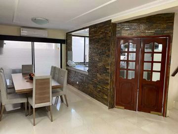 Venta de casa en Villa Club, cerca a la Aurora, via Puntilla Samborondón