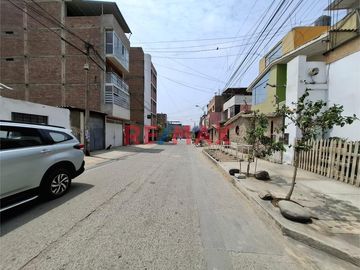 En Venta Excelente Terreno En Campoy, San Juan De Lurigancho
Tenemos una excelente opción de inversión para ti, se trata de dos terrenos que están ju